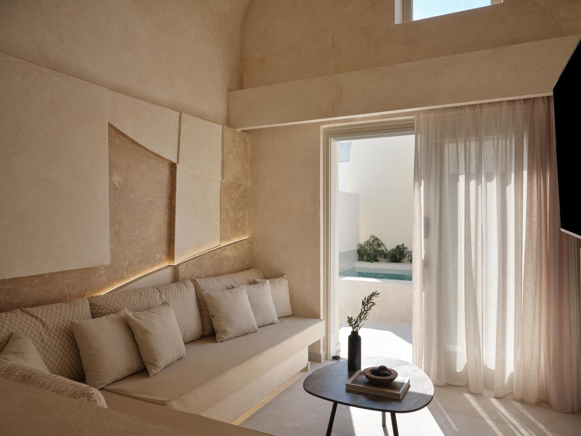 Heyday Luxury Suites 페리사 외부 사진