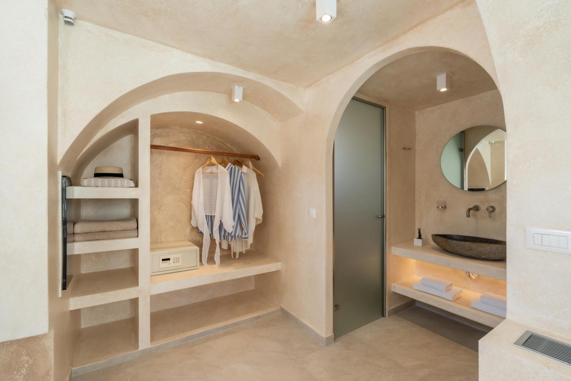 Heyday Luxury Suites 페리사 외부 사진